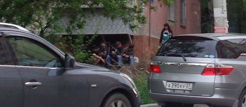 Алкоголики