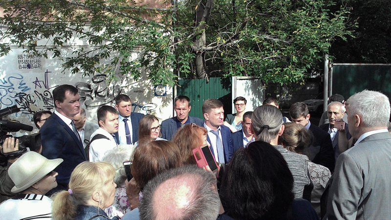 Губернатор на стройплощадке