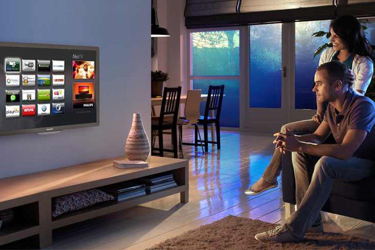 Телевизор в телевизоре в моем доме. Телевизор 2025 года. Фото экрана ТВ. Вселенная и телевизор.