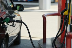 В краевом Минэнерго объяснили, почему в Хабаровском крае дорожает бензин