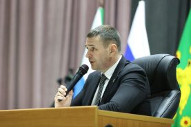 Дмитрий Демешин пообщался с местными жителями во время рабочей поездки в Бикинский округ